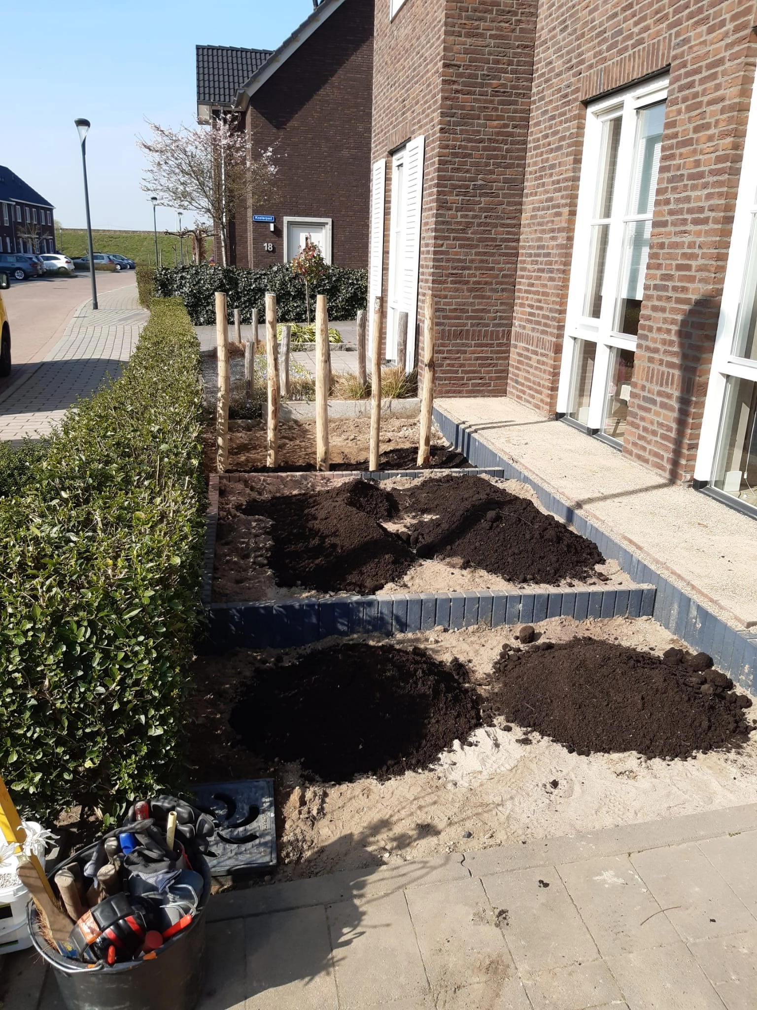 Post 2 fijn thuiskomen met een mooie voortuin