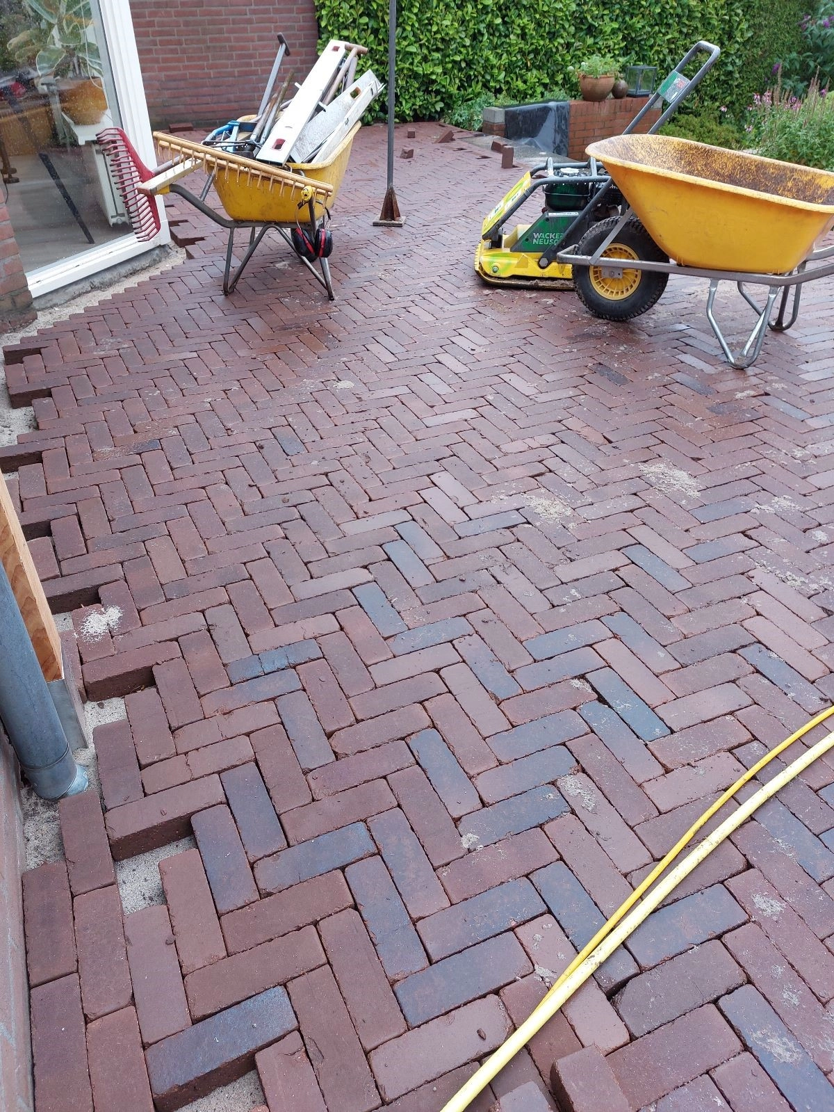 Tuin aangepakt in Gaanderen Tuin aangepakt in Gaanderen